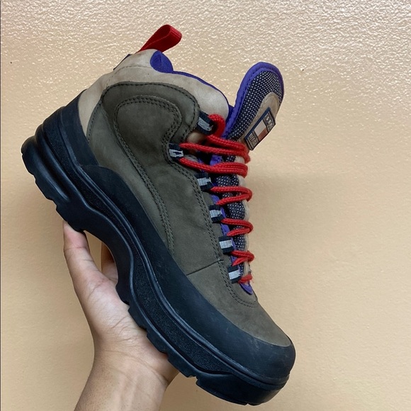 Vintage Tommy Hilfiger Men's Hiking Boots Brown Red Purple Black - Picture 11 of 16